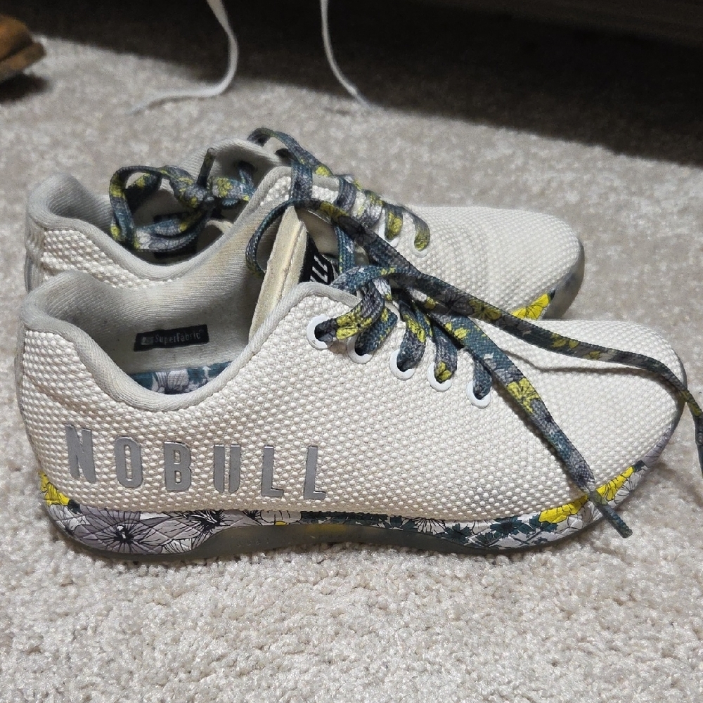 NOBULL Floral Sneakers - Picture 4 of 5